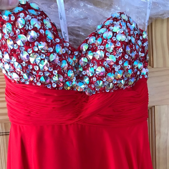 Red prom dress - Picture 2 of 3